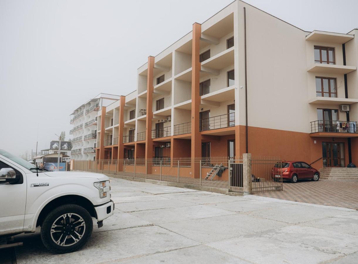 Три Слона Hotell Zatoka Eksteriør bilde
