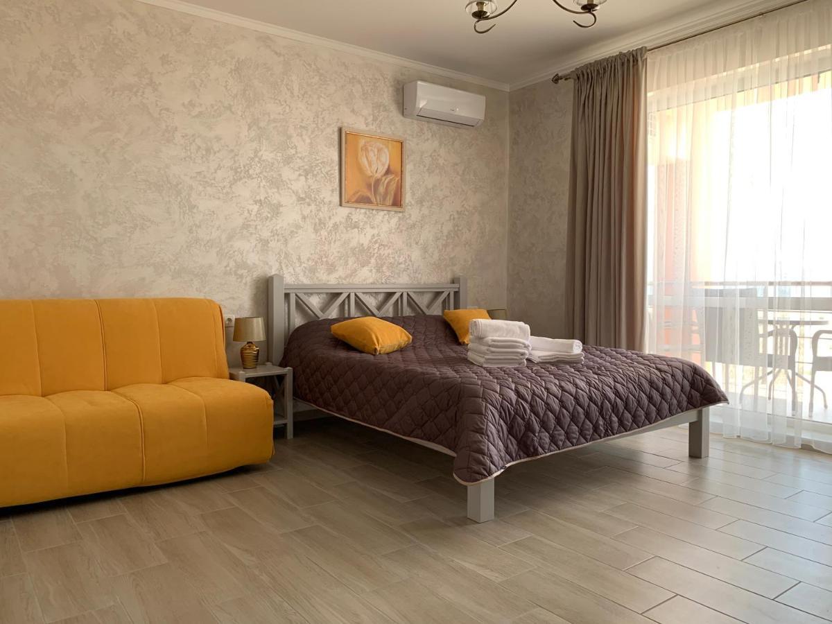 Три Слона Hotell Zatoka Eksteriør bilde