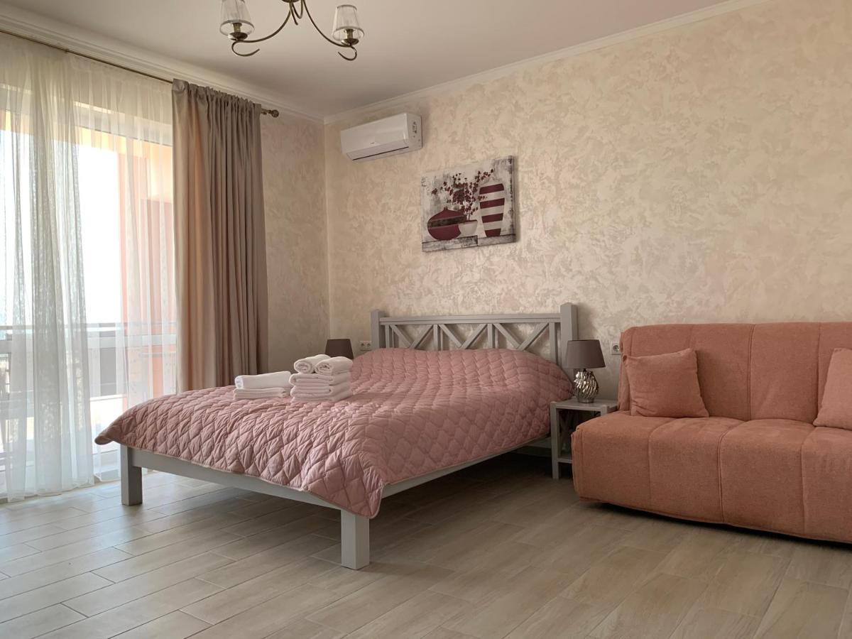 Три Слона Hotell Zatoka Eksteriør bilde