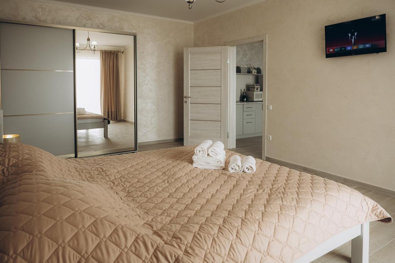 Три Слона Hotell Zatoka Eksteriør bilde